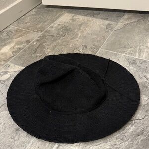 Stylish Black Wide-Brim Hat